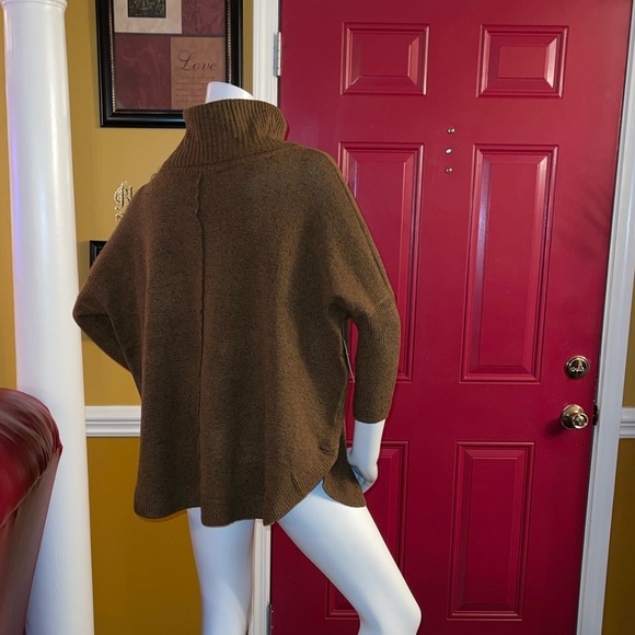 Oversized Cowl Neck Sweater - Picture 3 of 7